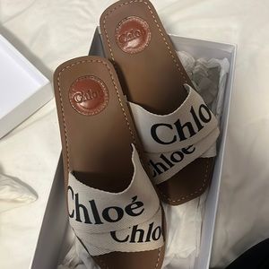 Chloe woody flat mules white